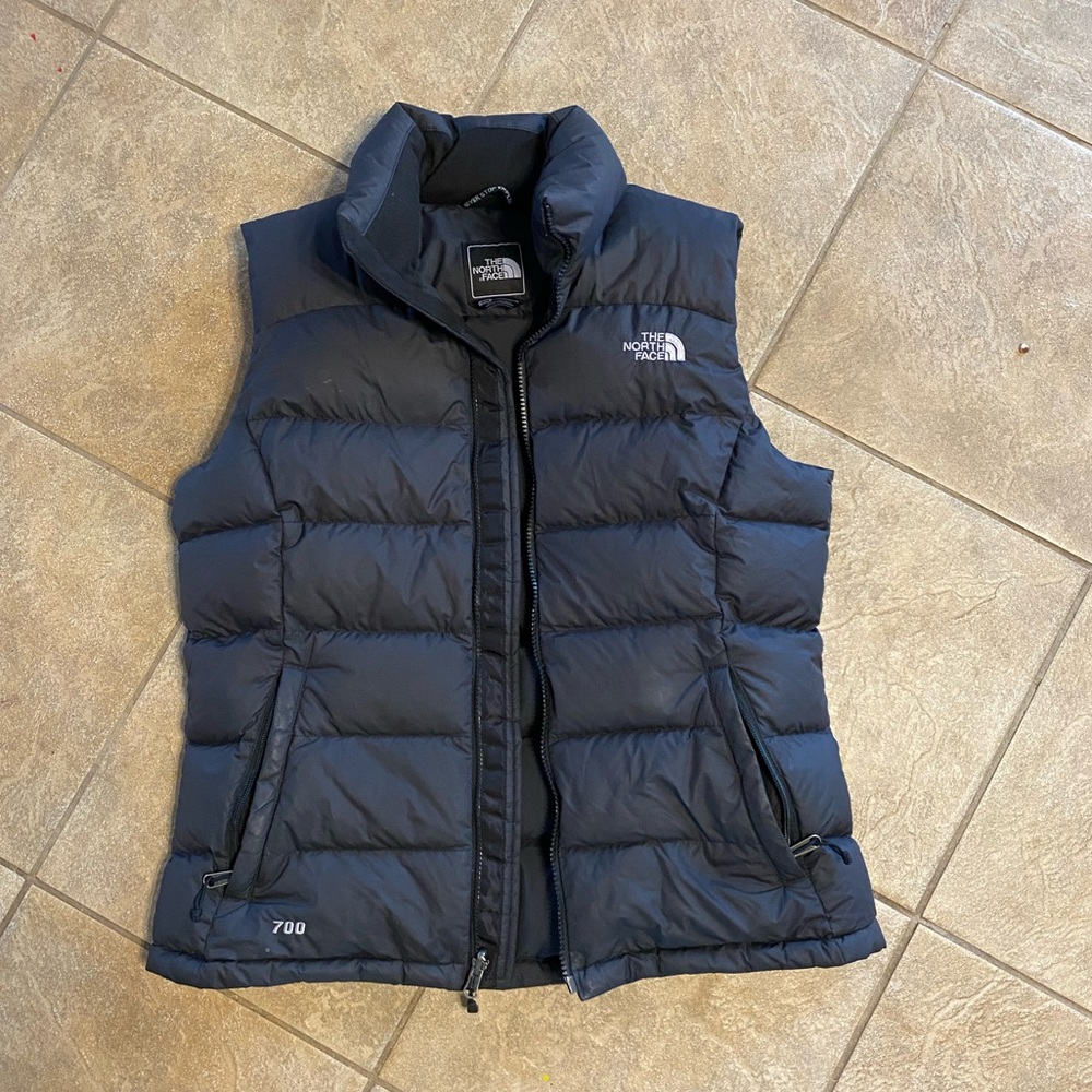 North Face black women’s M vest